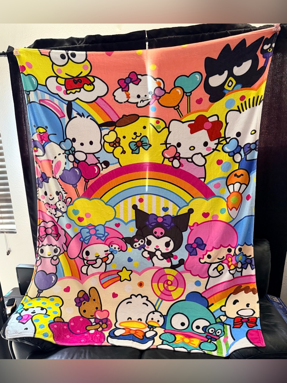 🌈NWOT Hello Kitty and friends throw/blanket